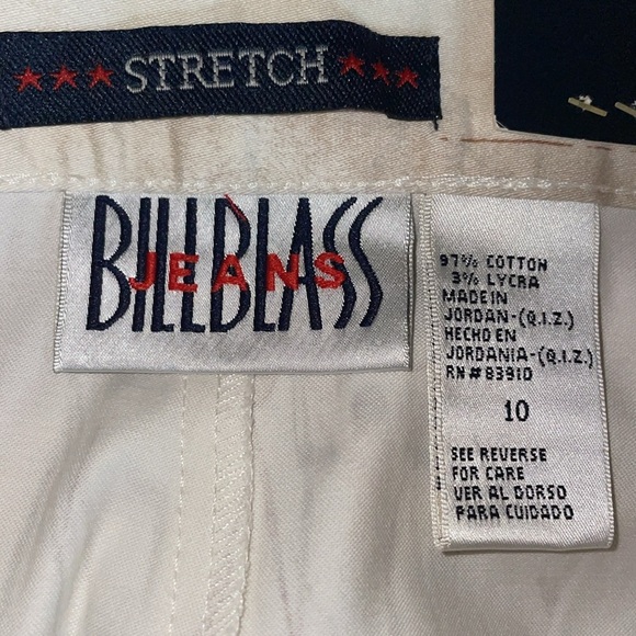 NWT Bill Blass Floral Print Capris. Size 10. Cotton/Lycra Blend. Cream/Brown. - Picture 4 of 13